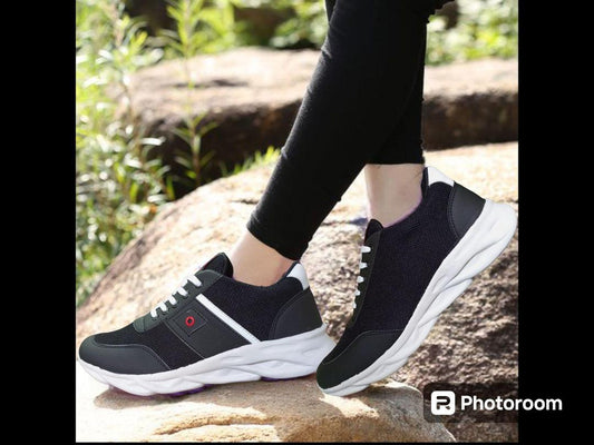 Men Black Fancy Sports Shoes with Laces