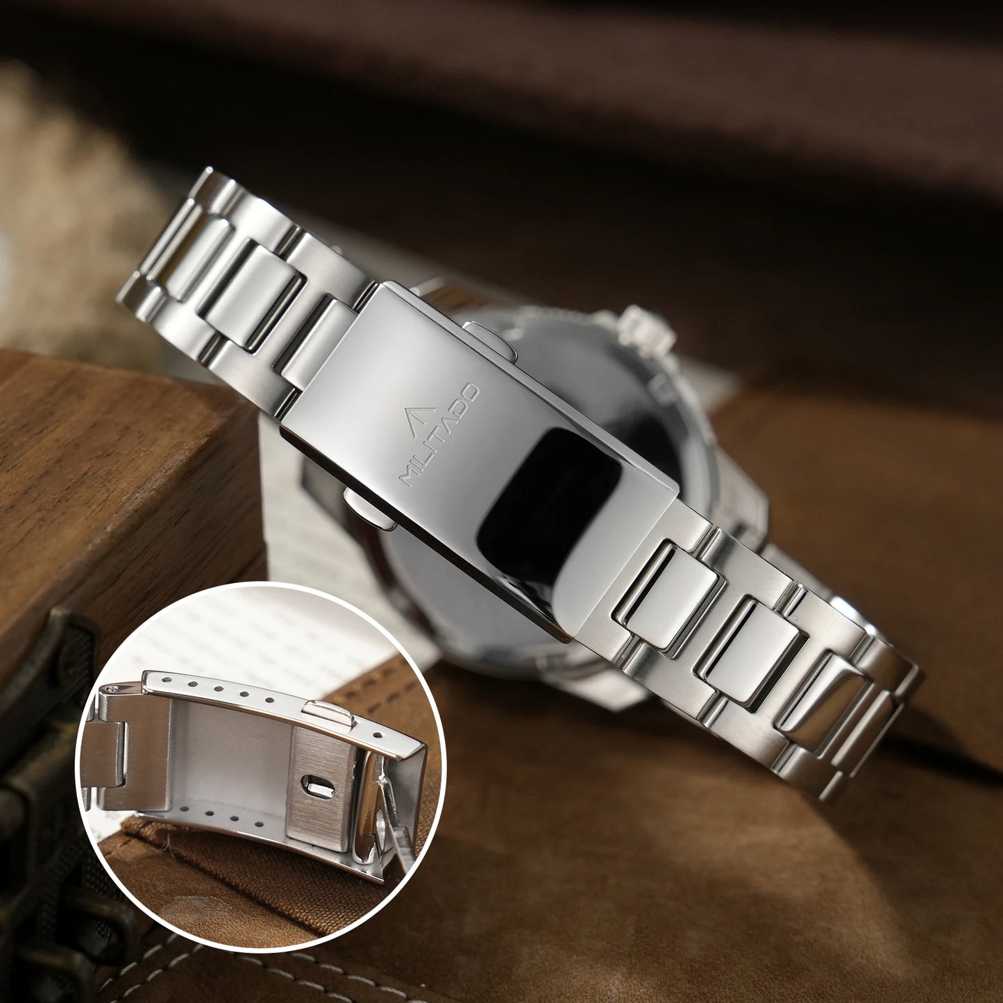 MILITADO VH31 Sweep Quartz Men's Watch | Stainless Steel Dive Style Watch with 200M Water Resistance