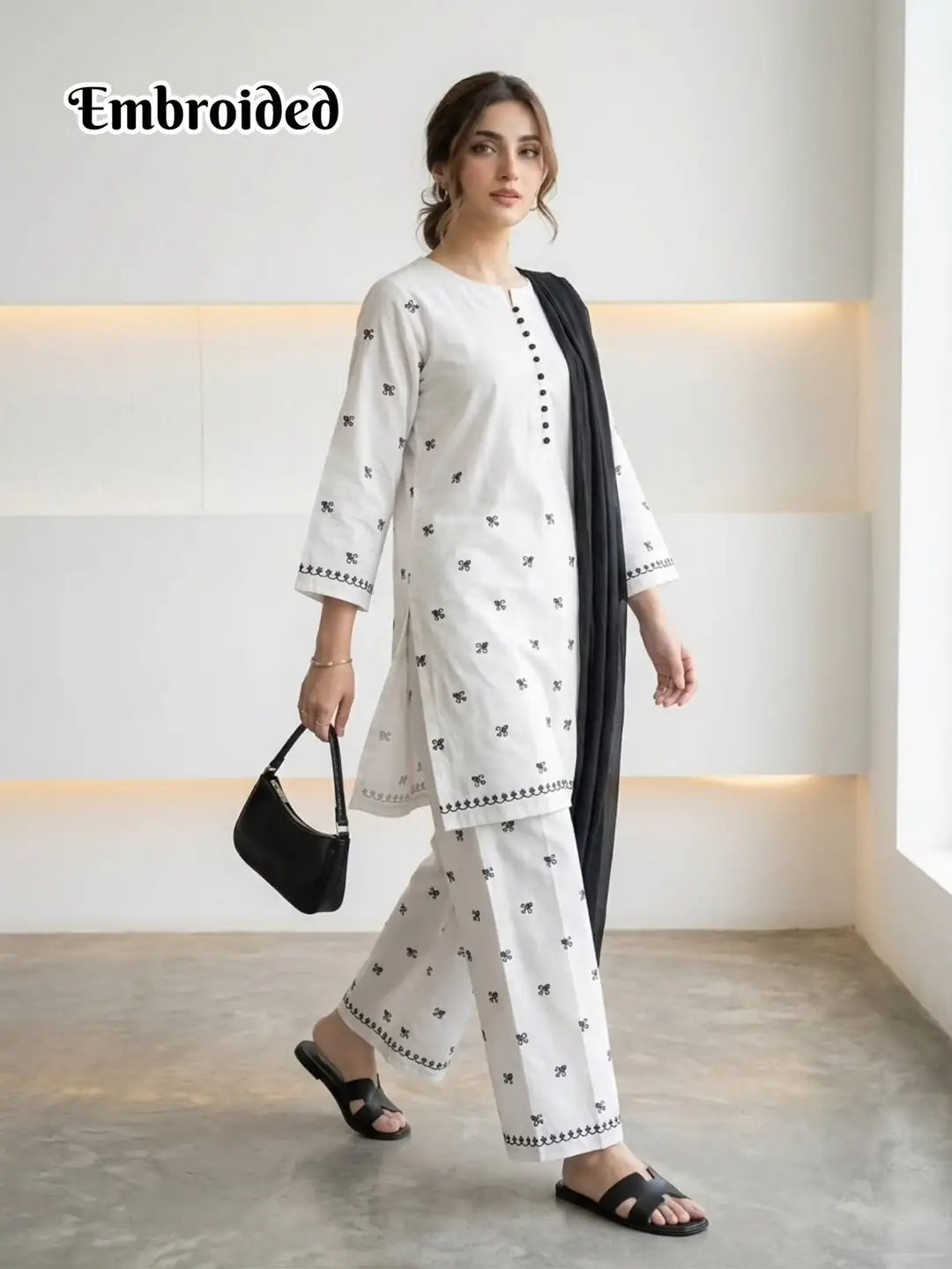 3 Pcs Women's Stitched Cotton Lawn Embroidered Suit